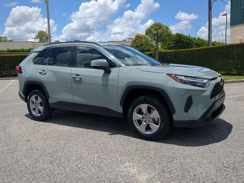 2022 Toyota RAV4 XLE
