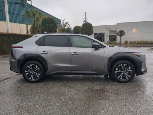 2024 Toyota bZ4X XLE