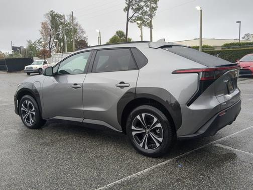 2024 Toyota bZ4X XLE