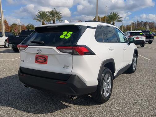 2025 Toyota RAV4 Hybrid XLE