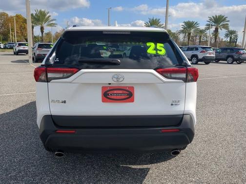 2025 Toyota RAV4 Hybrid XLE