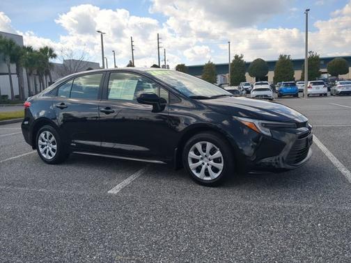 2024 Toyota Corolla Hybrid LE