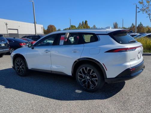 2025 Toyota Crown Signia Limited