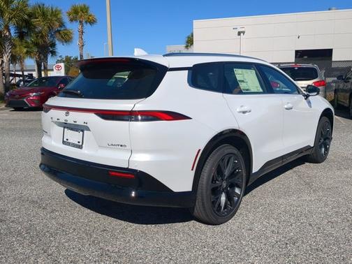 2025 Toyota Crown Signia Limited