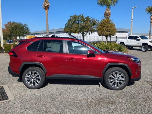 2025 Toyota RAV4 XLE Premium
