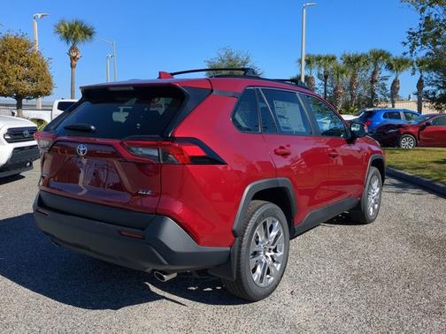 2025 Toyota RAV4 XLE Premium