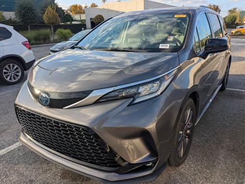 2022 Toyota Sienna XSE