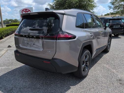Meteor 2026 Toyota RAV4 LE
