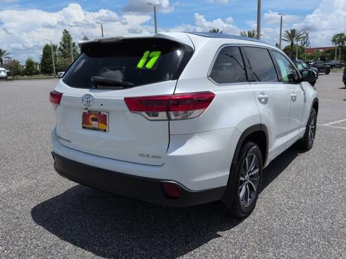 Blizzard Pearl 2017 Toyota Highlander XLE