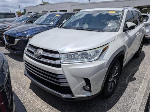 Blizzard Pearl 2017 Toyota Highlander XLE