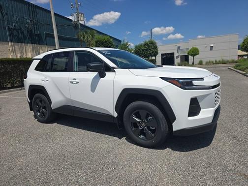 Ice 2026 Toyota RAV4 LE
