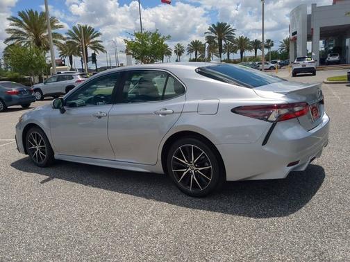 Celestial Silver Metallic 2024 Toyota Camry SE