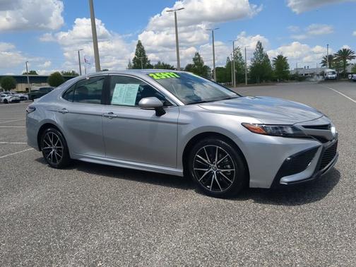 Celestial Silver Metallic 2024 Toyota Camry SE