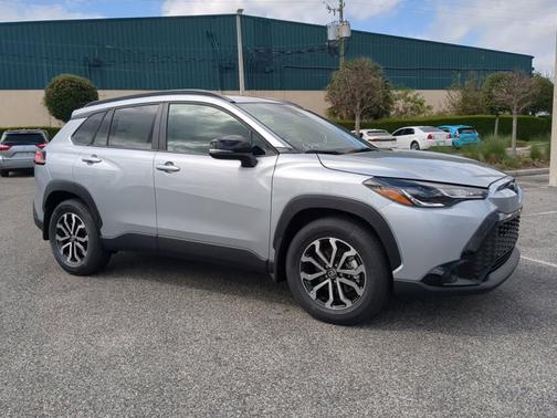 2025 Toyota Corolla Cross Hybrid SE