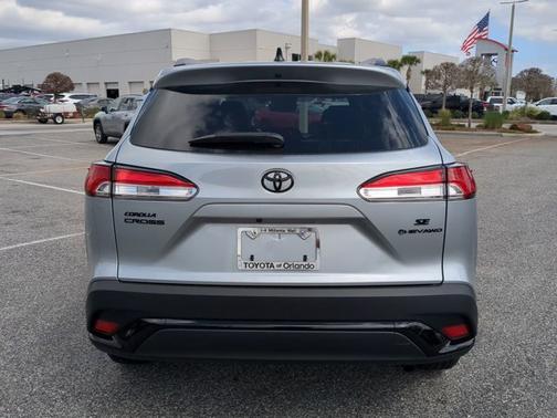 2025 Toyota Corolla Cross Hybrid SE