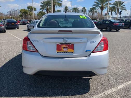 2015 Nissan Versa SV