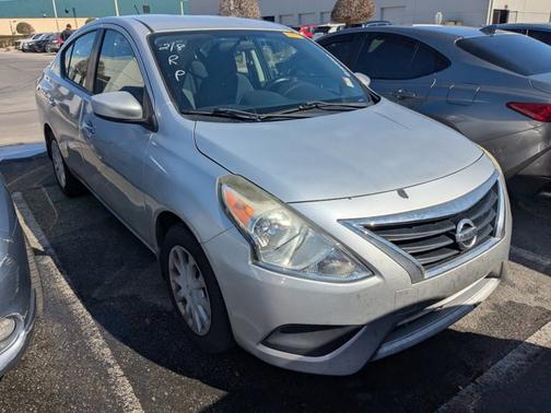 2015 Nissan Versa SV