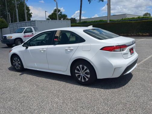 2022 Toyota Corolla Hybrid LE