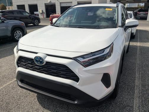 2024 Toyota RAV4 Hybrid XLE