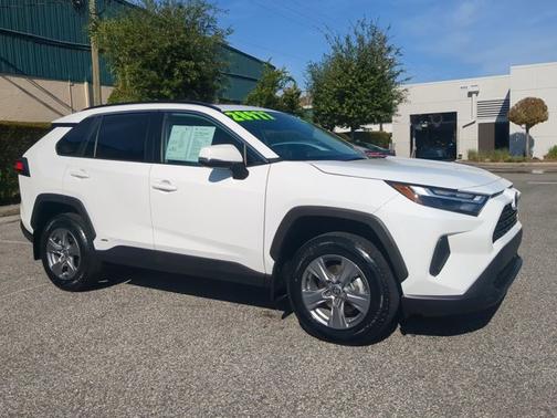 2024 Toyota RAV4 Hybrid XLE