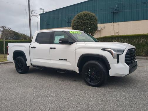 2024 Toyota Tundra SR5