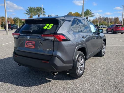 2025 Toyota RAV4 Hybrid XLE