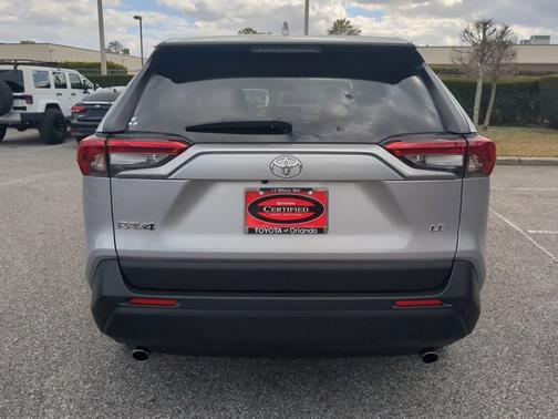 2022 Toyota RAV4 LE