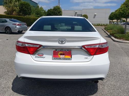 2016 Toyota Camry SE