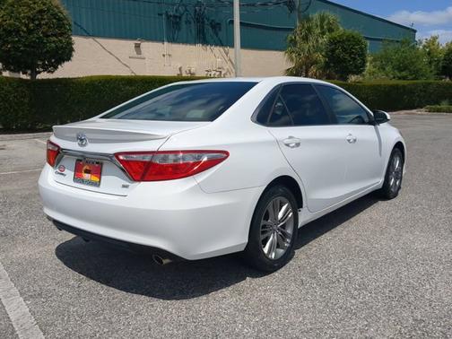 2016 Toyota Camry SE