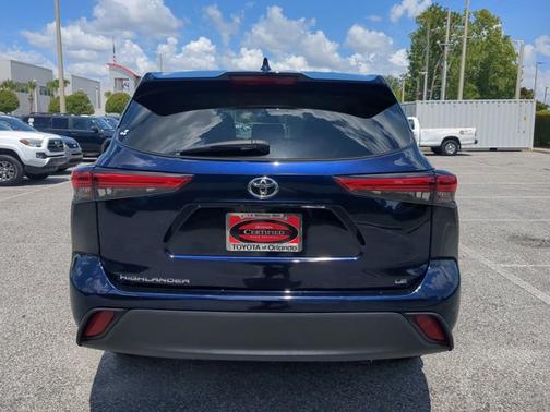2021 Toyota Highlander LE