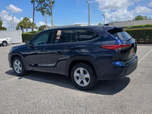 2021 Toyota Highlander LE