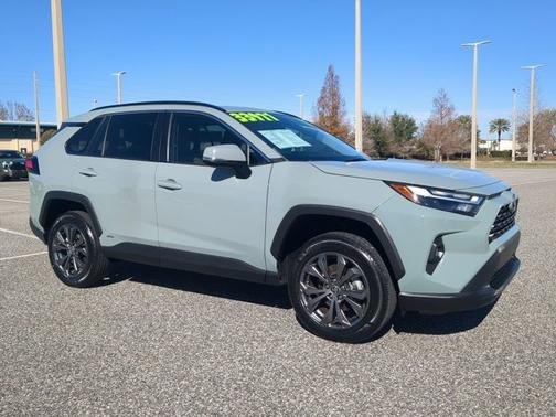 2023 Toyota RAV4 Hybrid XLE Premium