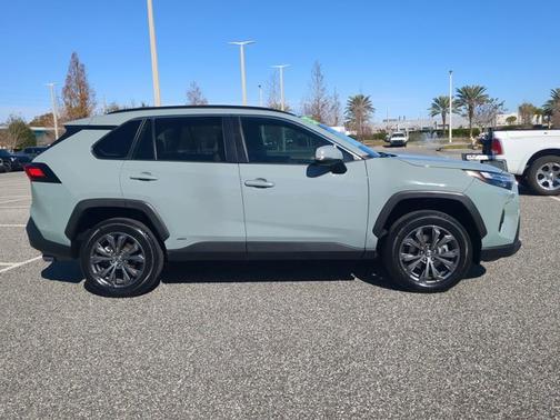 2023 Toyota RAV4 Hybrid XLE Premium