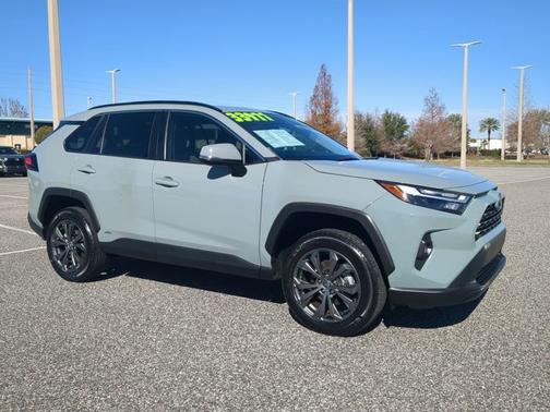2023 Toyota RAV4 Hybrid XLE Premium