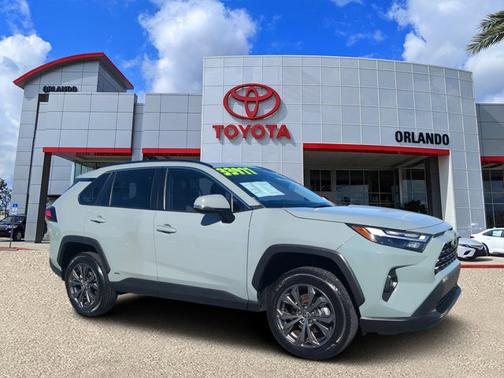 2023 Toyota RAV4 Hybrid XLE Premium