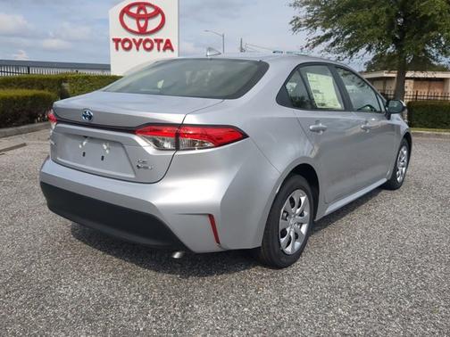 2026 Toyota Corolla Hybrid LE