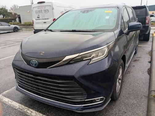 2021 Toyota Sienna XLE