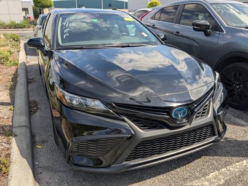 Midnight Black Metallic 2023 Toyota Camry SE