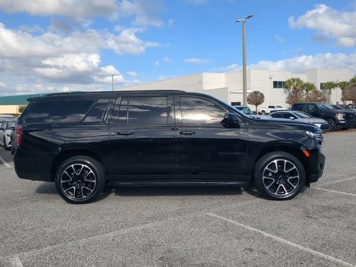 2021 Chevrolet Suburban RST