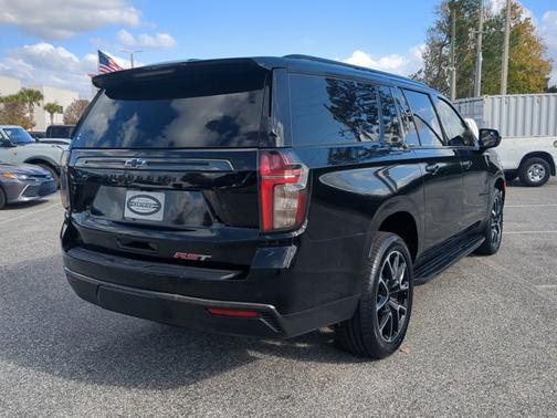 2021 Chevrolet Suburban RST