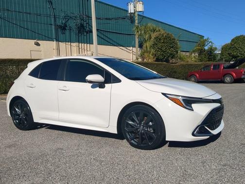 2024 Toyota Corolla Hatchback XSE