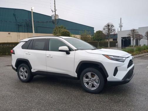 2025 Toyota RAV4 Hybrid LE