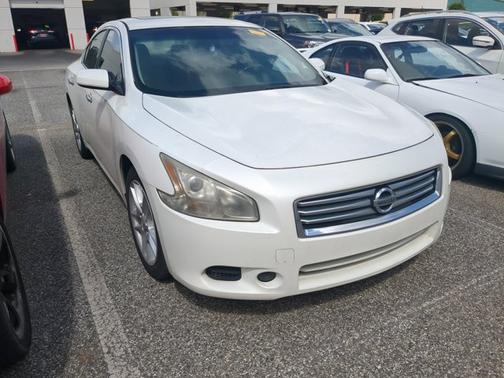 Pearl White 2014 Nissan Maxima 3.5 S