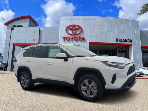 Ice Cap 2024 Toyota RAV4 XLE