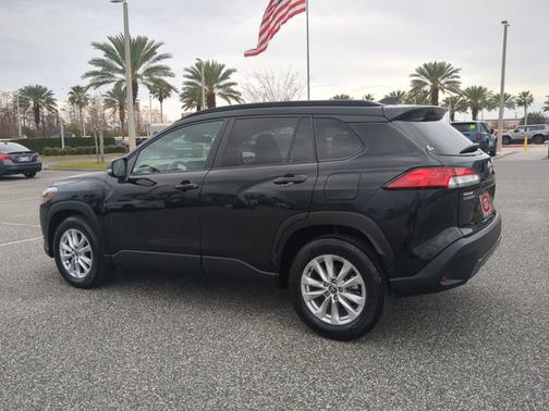 2025 Toyota Corolla Cross LE