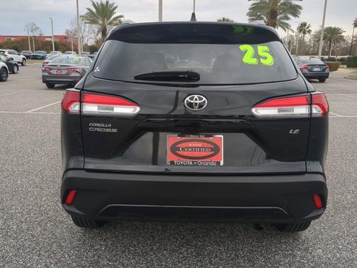 2025 Toyota Corolla Cross LE