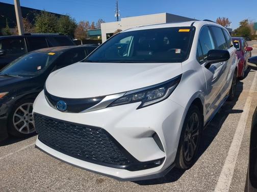 2024 Toyota Sienna XSE