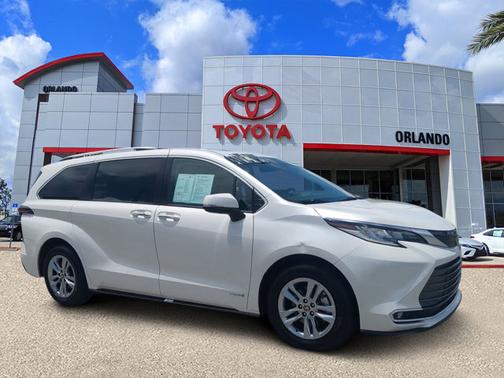 2021 Toyota Sienna Limited 7-Passenger