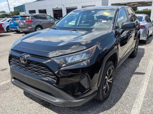 2022 Toyota RAV4 LE
