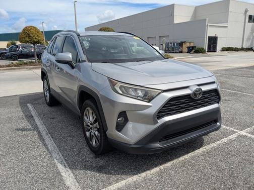 2019 Toyota RAV4 XLE Premium